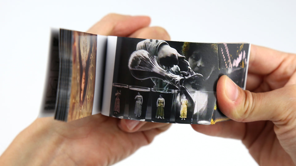 The Pioneers of Cinema - a flip book collection including 10 magic flip books that also feature augmented reality micro-documentaries on George Méliès, the Lumière Brothers, Winsor McCay and many others.