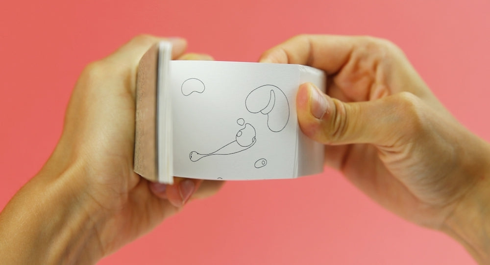 MOLECULARIS - A magical coloring flip book by Flipboku that reinvents the classic flipbook by combining colouring, animation and optical illusion in a single format. 